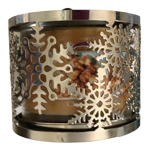 Bath & Body Works Salted Caramel Candle w Snowflake Sleeve Slatkin & Co 4 oz NEW - Picture 2 of 9